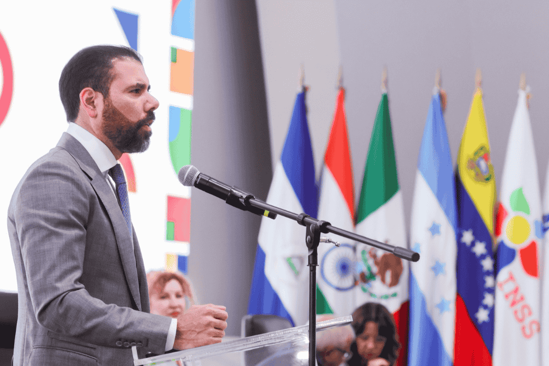 Laureano Ortega presenta Ley de Zonas Económicas en China: promete cero impuestos para nuevos inversores

 – Notifrontera