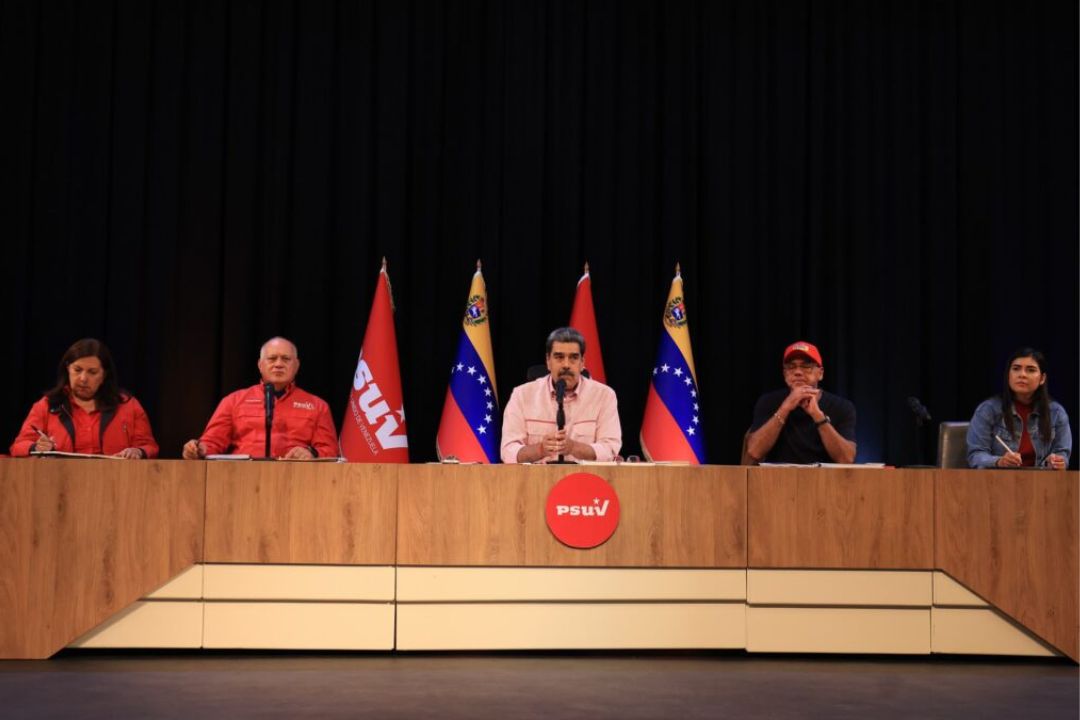 Maduro ordena reestructurar el Psuv para fortalecer el control social en las comunidades

 – Notifrontera
