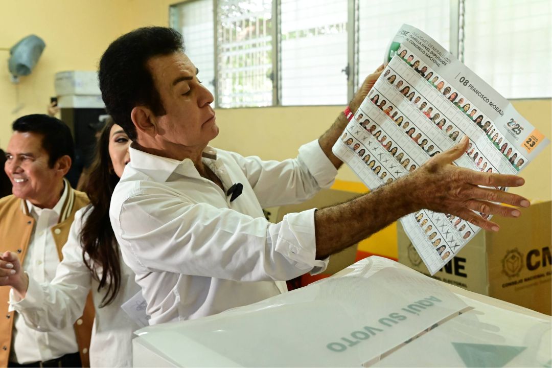 Nasralla y Asfura superan el millón de votos, pero el primero amplía su ventaja en Honduras

 – Notifrontera