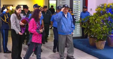 Las zapatillas Nike de Rosario Murillo y sus gustos «oligarcas»

 – Notifrontera