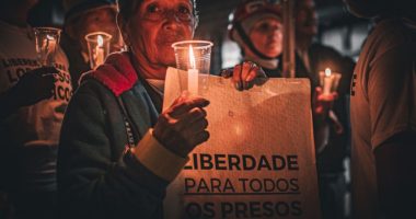 Familiares de presos políticos venezolanos continúan su vigilia a la espera de su liberación

 – Notifrontera
